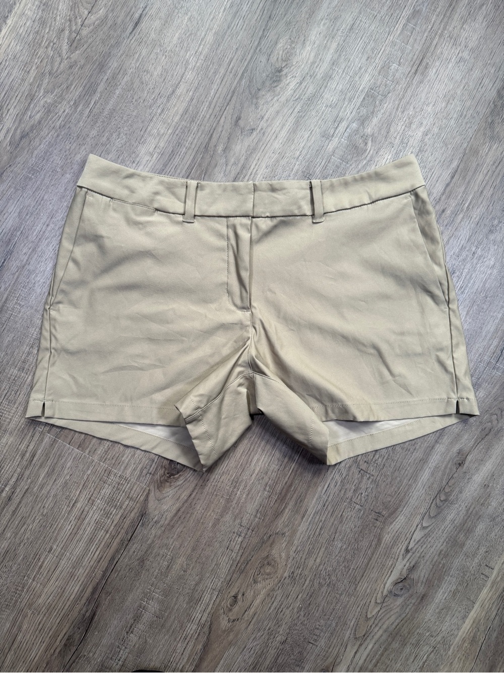 Women's Nike Golf DRI-FIT Beige/Khaki Shorts - Size 10